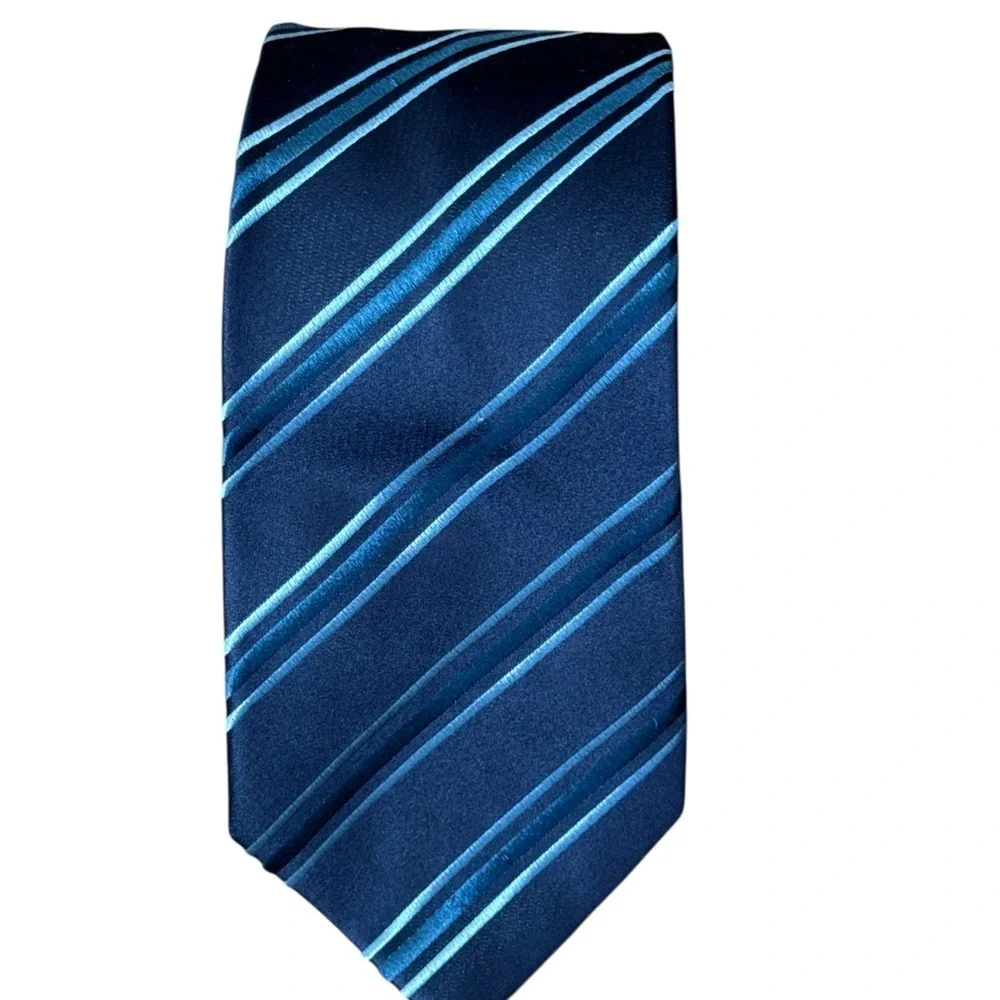 Banana Republic Made in Italy Navy Blue Striped Silk Tie Classic Style
